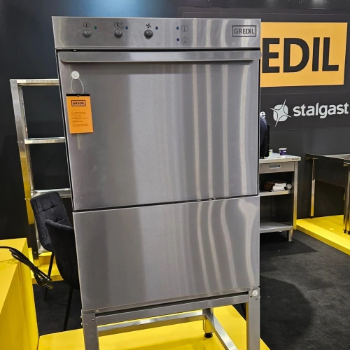 Zmywarka wyparzarka z dozownikiem płynu myjącego Gredil 230V