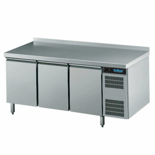AKT EK731 1701.jpg